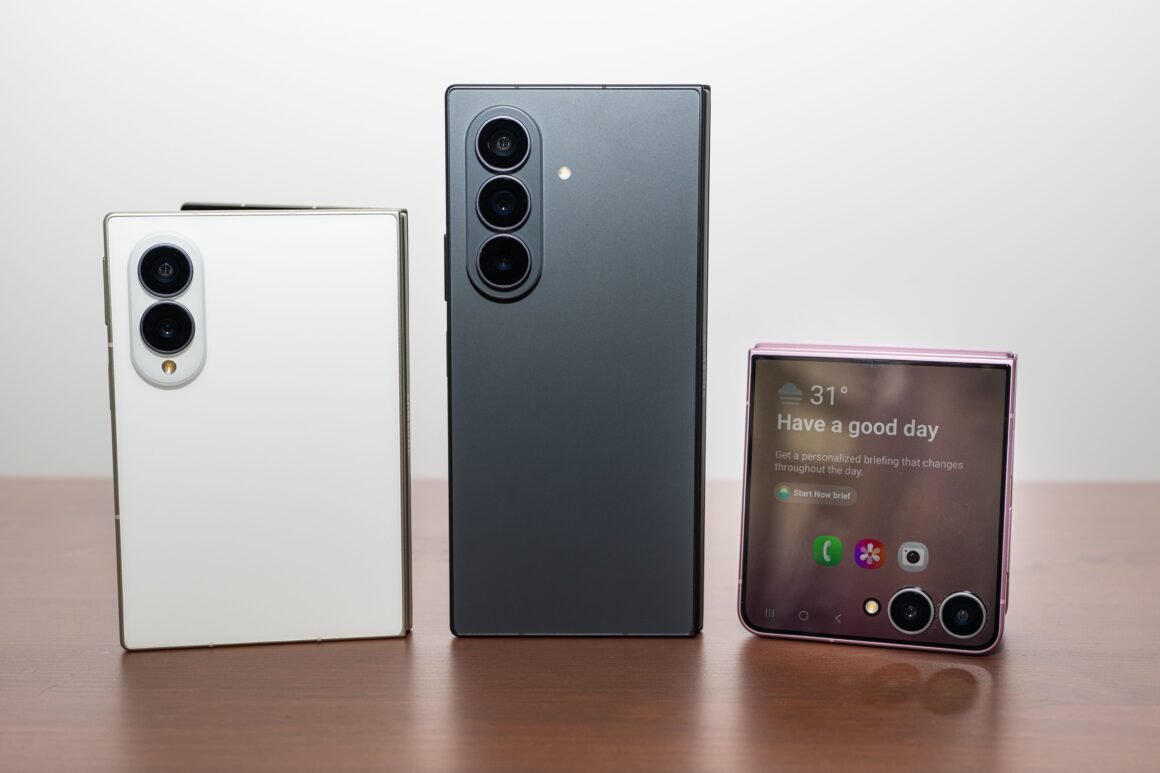 Which New Samsung Foldable Phone Should You Buy? Fold8 Ultra, Fold8, or Flip8?